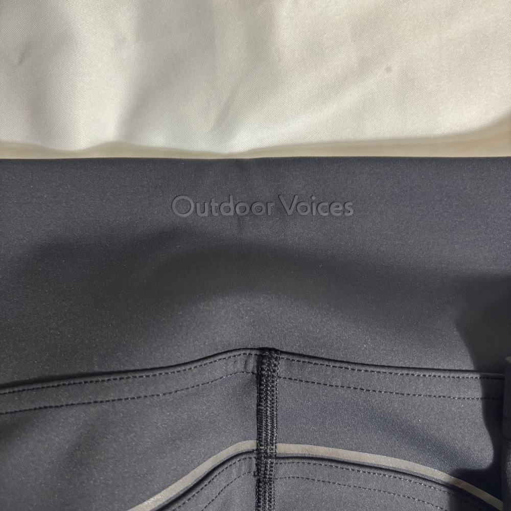 Outdoor Voices Black Reflective Piping Pocket Leggings Womens Small - Picture 3 of 5